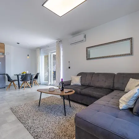 Ivana Apartament Pula
