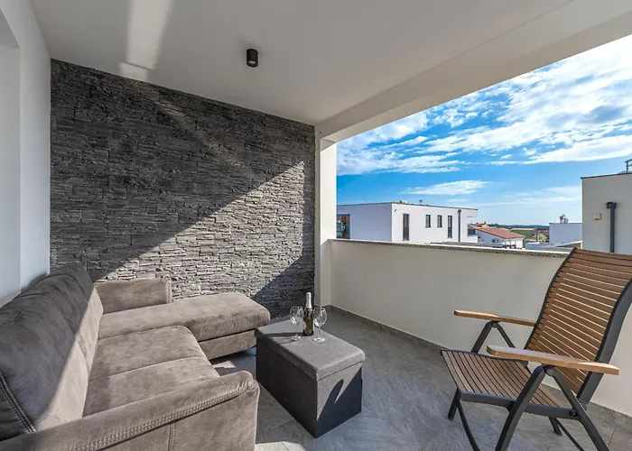 Ivana Apartman *